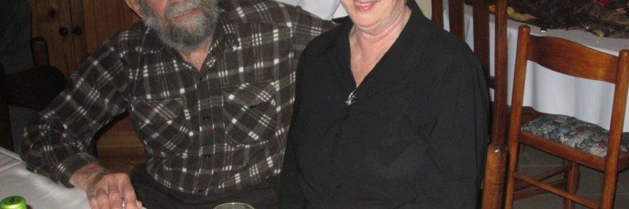 Marina en Bill Ckarke tydens die openingsfunksie van McClarkeâ€™s Hide-Away